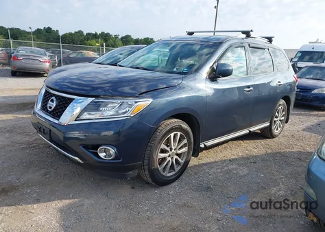 2016 Nissan Pathfinder Sv z USA, uszkodzony, nr VIN 5N1AR2MM4GC668312